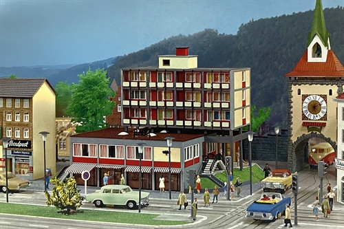 Faller 109928 B-928 Modern bank building in retro box, H0