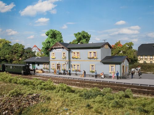 Auhagen 11329 Radeburg Railway Station, H0