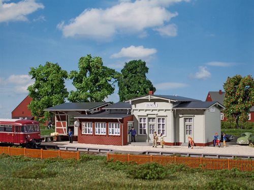 Auhagen 11448 Deinste Station, H0