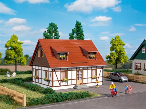 Auhagen 11453 Single-family house, H0