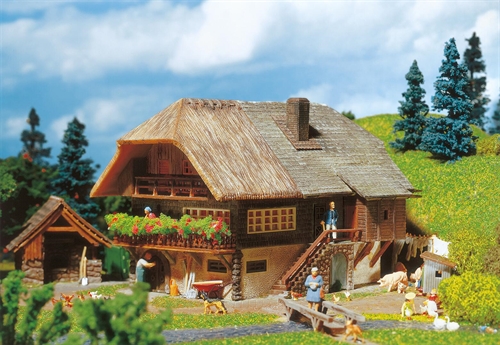 Faller 131324 Black Forest Farmhouse, Epoch I, H0