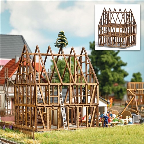 Busch 1370 Half-timbered house, shell, H0
