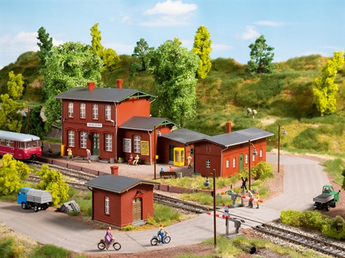 Auhagen 15106 Set Neukloster train station H0