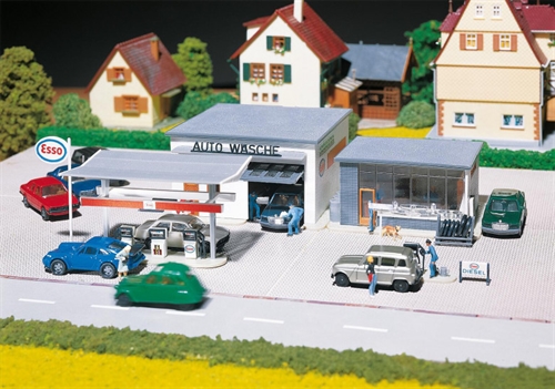 Faller 191843 Gas station with car wash, H0