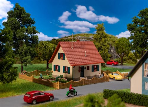 Faller 195602 FALLER Promotion-Set Bastelhaus (creme/rot) H0