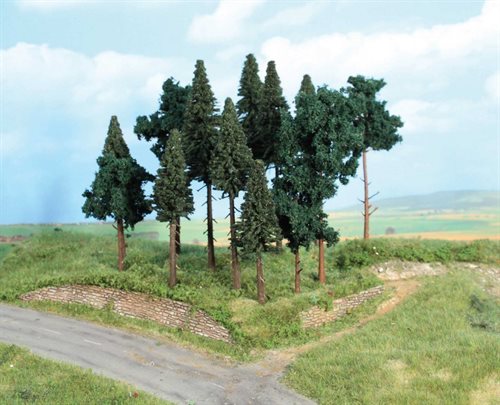 Heki 2264 Coniferous Forest – 14 Lifelike Coniferous Trees
