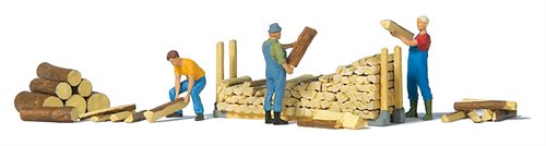 Preiser 10707 Stacker of Firewood, Three Figures and Logs, H0