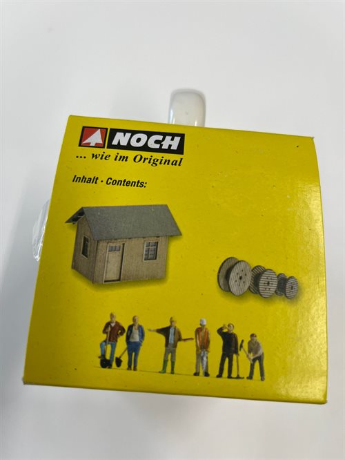 Noch 13300 Mug with Drums, Figures and Laser Cut House