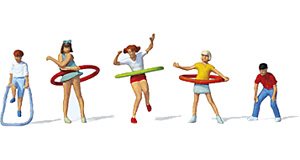 Preiser 10767 Children at Play, five figures, H0