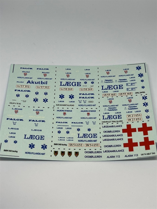 DMC Decals DP 112-129 Medical Ambulances, Mixed 1:43