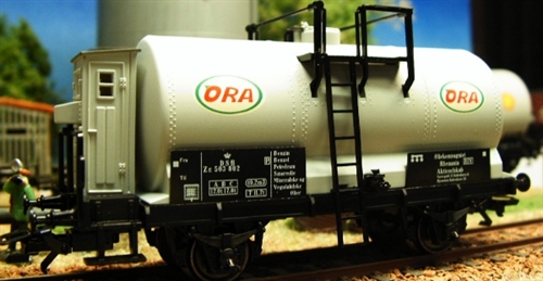 Märklin 4870.006 DSB tanker ORA Oil Company Rhenania with brake house