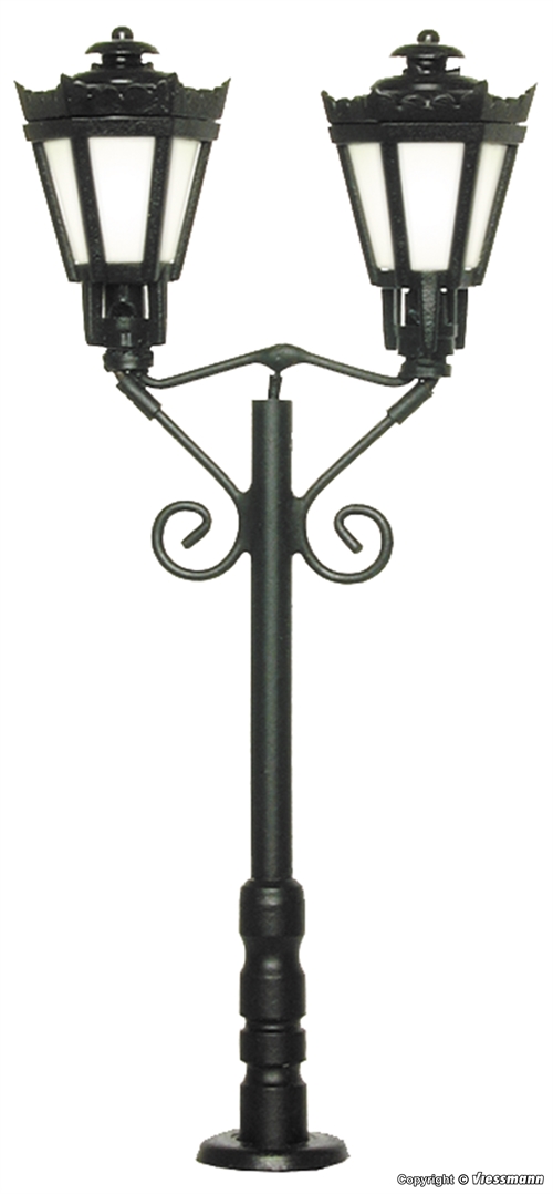 Viessmann 6073 Park lantern, two lights, warm white. H0