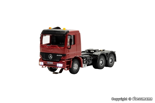 Viessmann 8011 CarMotion Basis, Mercedes Benz ACTROS tractor with built-in motor, battery, lighting and working yellow rotating beacons as well as a connector for the trailer