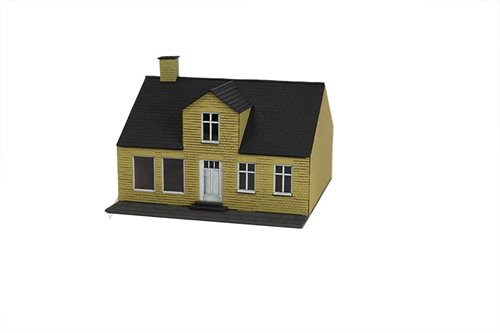 Hobbytrade 87223 Gult byhus med kvist, H0 NYHED 2020