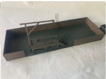 Hobbytrade 87265 Coal Farm with Crane and Ashtray. Plus details like ladders and shovels, H0