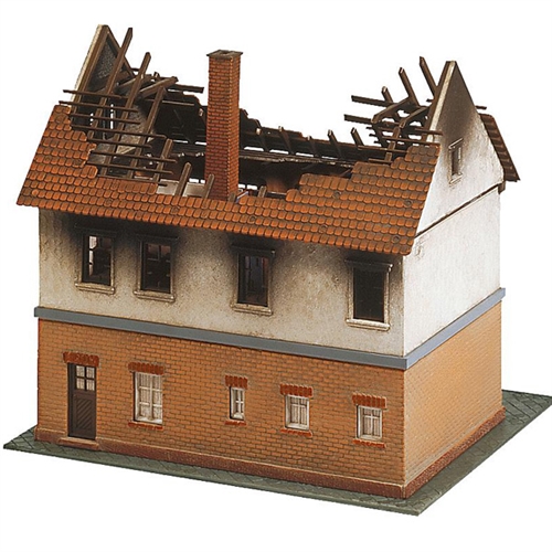 Faller 130429 Burnt-out Restaurant, H0