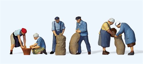Preiser 10605 Potato Harvest, six figures, H0