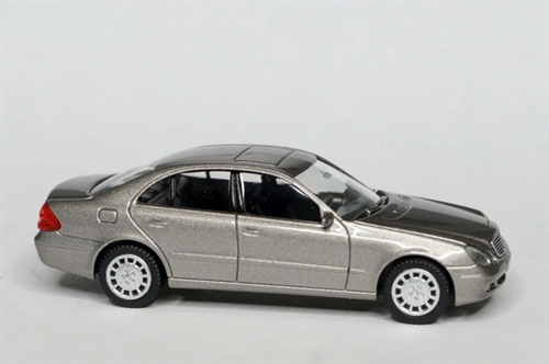 Wiking 2190428 Mercedes Benz MB 230 E-Class, travertine beige metallic, H0