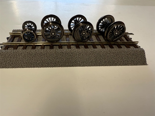 Hobbytrade 99090 D-machine Drive Wheel with Precursor – Essential Accessory for Model Railroad Enthusiasts