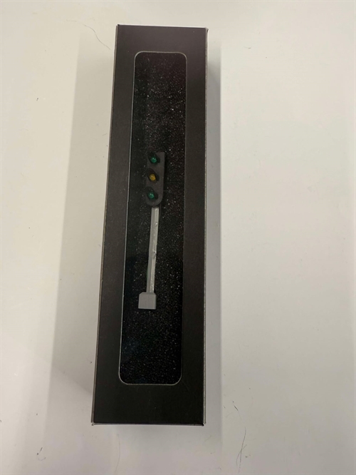  Model train H04f Forward signal, fully assembled, H0
