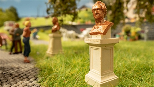 Noch 14838 Busts 4 pcs , (Johann Christoph Friedrich Schiller, Johann Wolfgang von Goethe, Ludwig van Beethoven, Annette von Droste-Hülshoff)H0