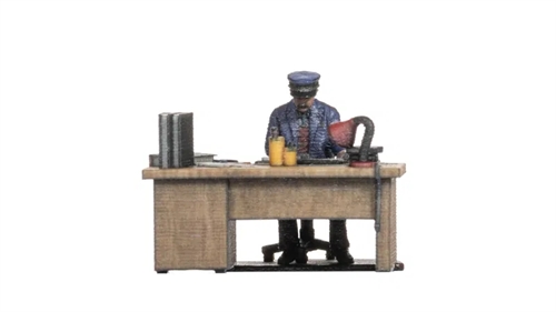 noch 10220 Railway employee at desk
