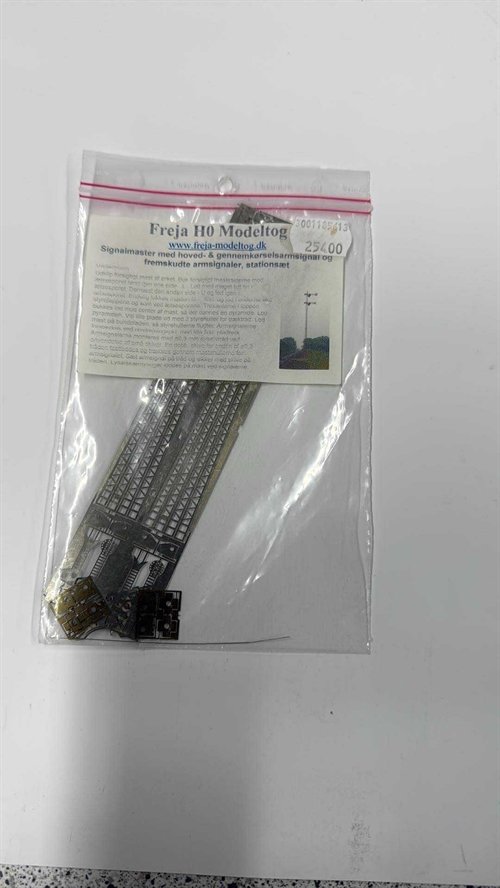 Freja Modeltog 010 DSB - skilte, ætset, 3 stk. pr. sæt. Skiltestørrelse 2 x 4,4 mm, H0